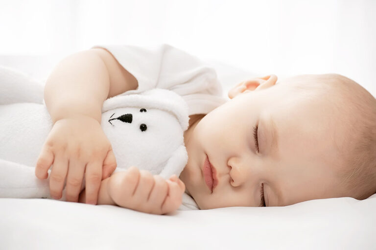 Säugling richtig schlafen legen