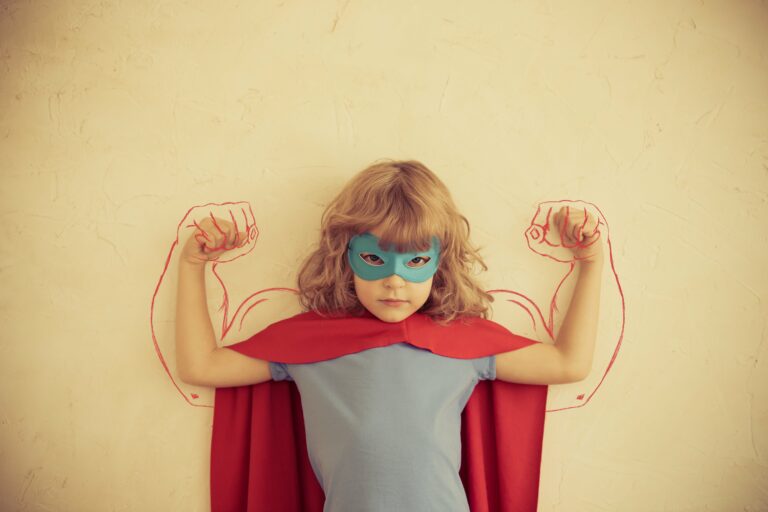 Mädchen als Superheld